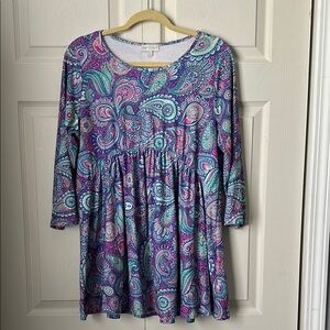 Paisley Patterned women’s top size large (could be maternity)